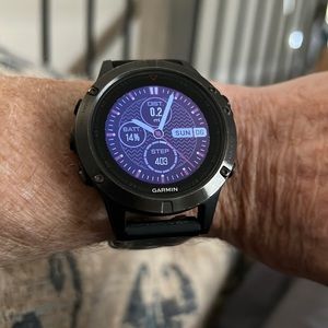 Garmin Fenix 5 gentle used. 14 Day battery life.